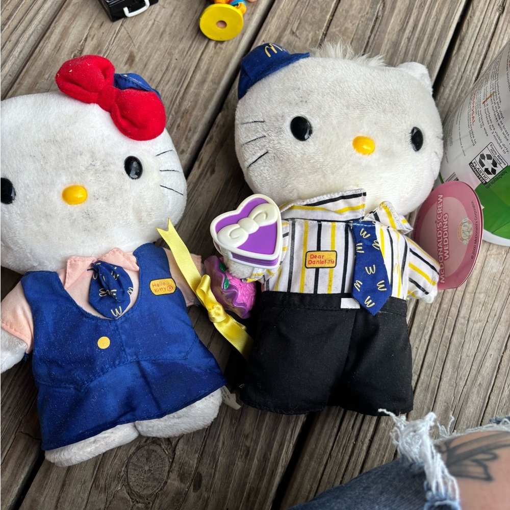 McDonald’s set of Hello Kitty Plush Toy Set - Blue and Red. Year 2000